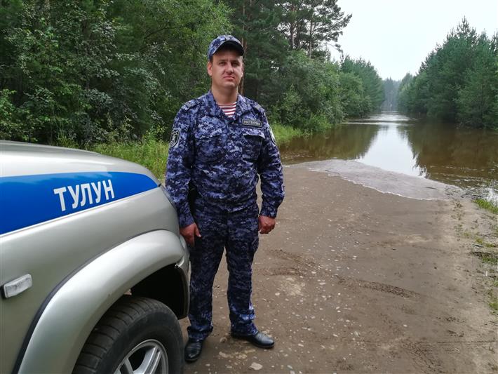 Росгвардия взяла под охрану водозабор в г. Тулуне в связи с повышением уровня воды в реке Ия