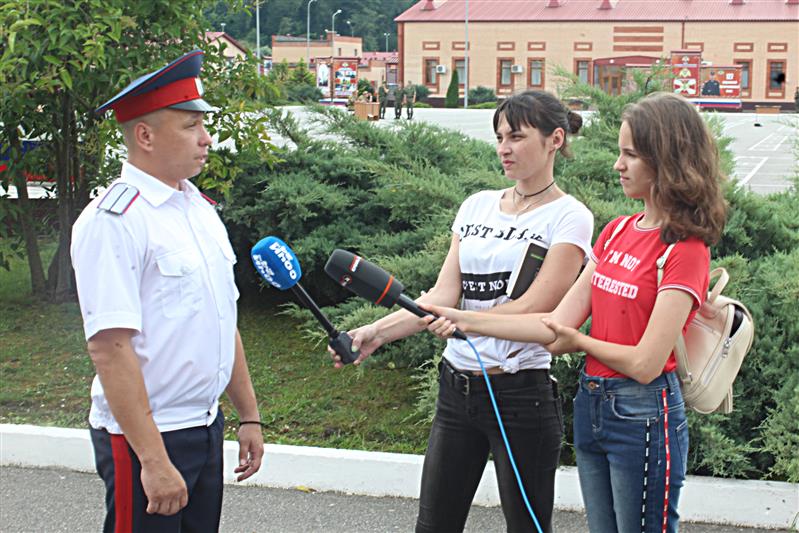 В рамках ведомственной акции росгвардейцы принимают донских кадет в Сочи