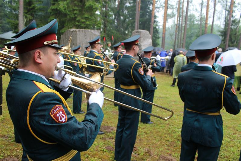 Псковские росгвардейцы приняли участие в юбилейной памятной встрече представителей ветеранских объединений из России, Латвии и Белоруссии