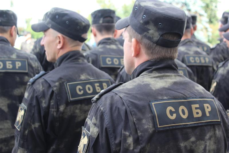 В Пскове состоялся гарнизонный развод нарядов Росгвардии, заступающих на службу по охране общественного порядка