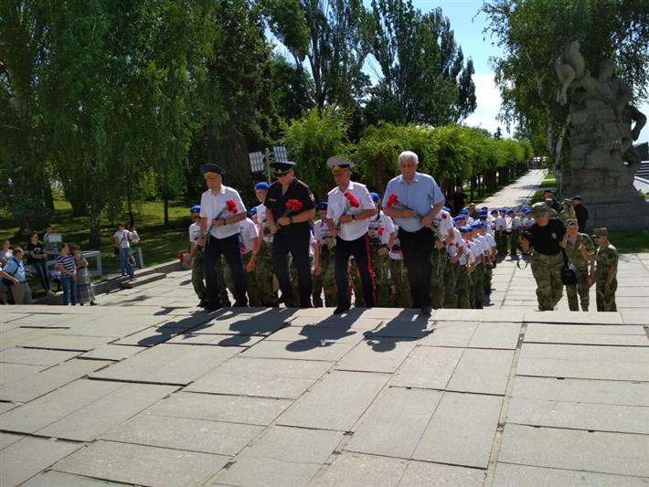 В Волгограде состоялось торжественное закрытие смены военно-патриотического лагеря, организованного при участии спецназовцев Росгвардии