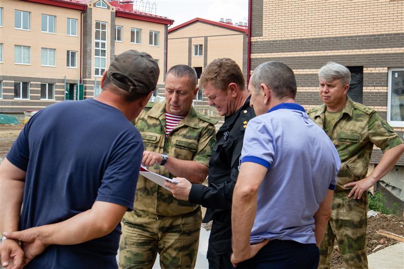 Генерал-лейтенант полиции Владислав Ершов проверил организацию службы краснодарского СОБР