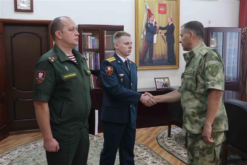 В Уральский округ Росгвардии для дальнейшей службы прибыли выпускники военных вузов 2019 года