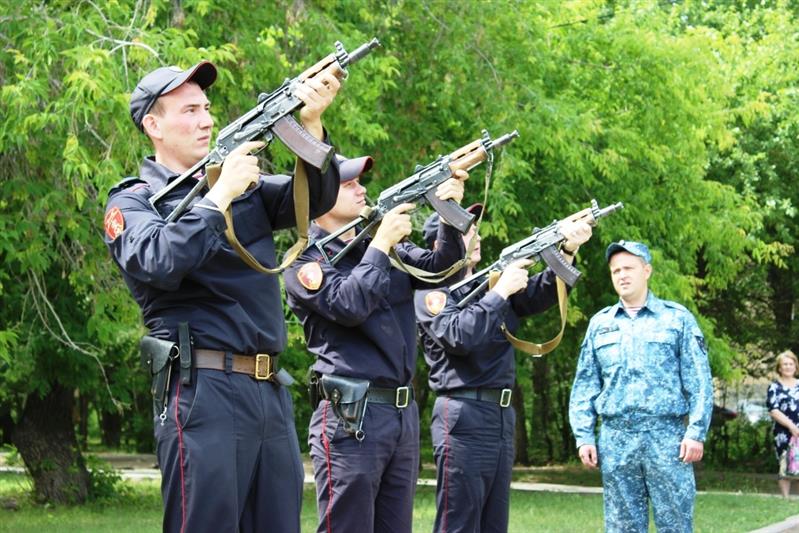Сотрудники вневедомственной охраны стали инициаторами памятного мероприятия в честь Дня ветеранов боевых действий на Южном Урале
