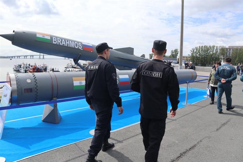 Санкт-петербургские росгвардейцы обеспечили правопорядок при проведении IX Международного военно-морского салона