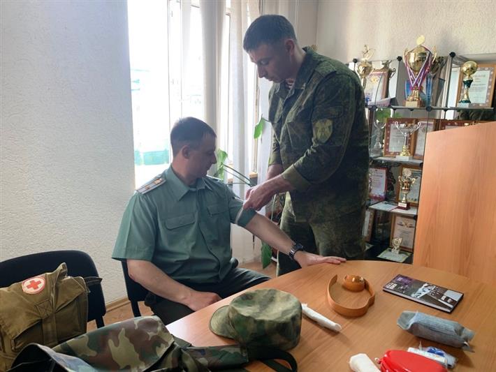 Военнослужащие Росгвардии провели патриотическое мероприятие для салехардских подростков