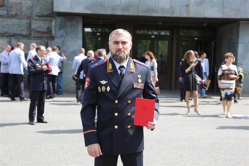 Начальник Управления Росгвардии по Чеченской Республике с отличием окончил Академию управления МВД России