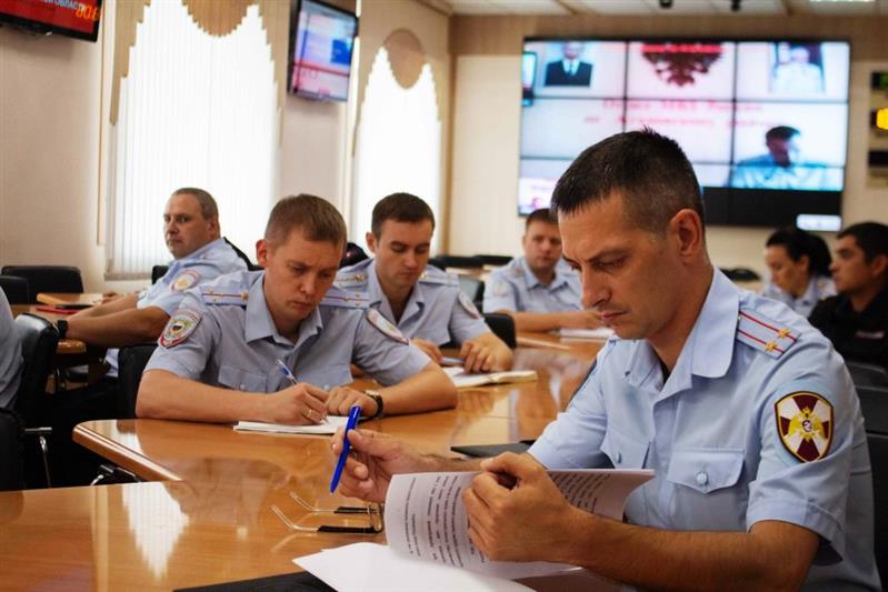 Челябинские росгвардейцы приняли участие в работе межведомственной комиссии по контролю оборота оружия и боеприпасов