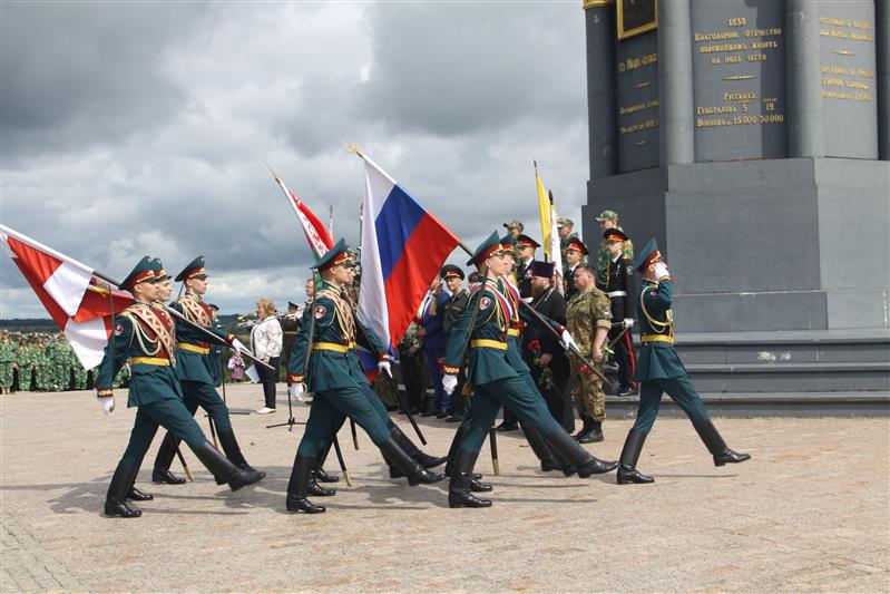 В Военно-историческом лагере «Бородино-2019» открылась смена для кадет из России и Белоруссии