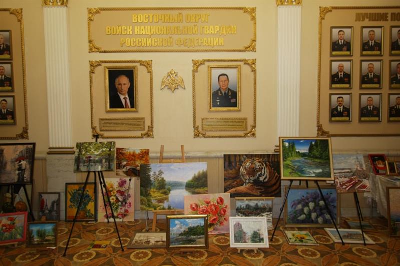 Росгвардейцы Восточного округа посетили выставку картин студии живописи  «3D»