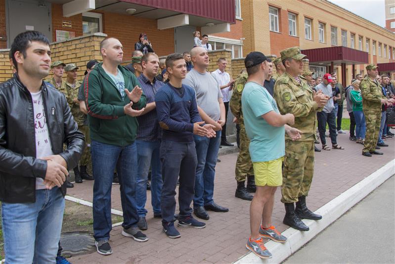 В жилом комплексе Росгвардии в Балашихе открыта новая площадка для занятий воркаутом (фото)
