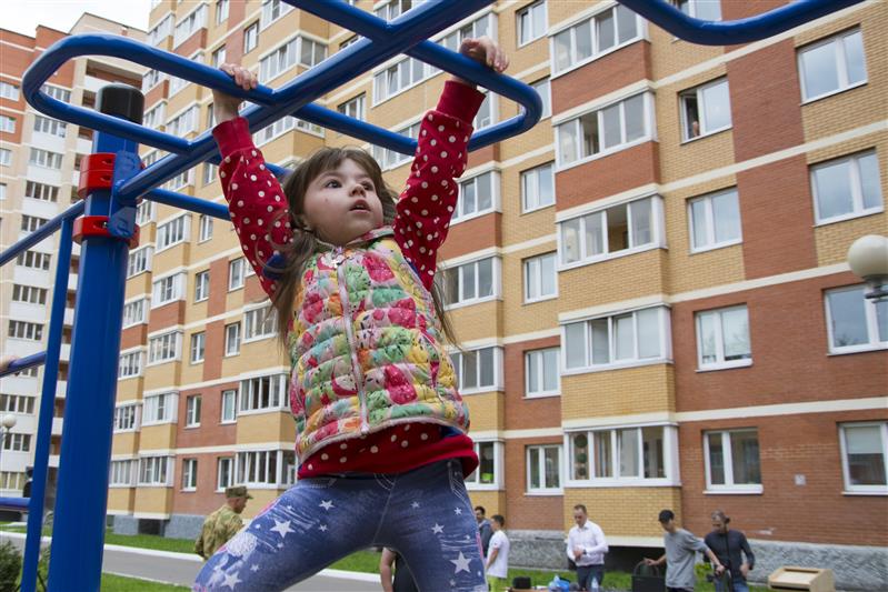 В жилом комплексе Росгвардии в Балашихе открыта новая площадка для занятий воркаутом (фото)