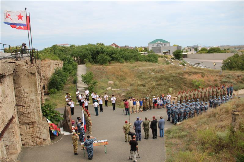 В Севастополе состоялось чествование бойцов ОМОН «Беркут», заслуживших право ношения крапового берета (фото, видео)