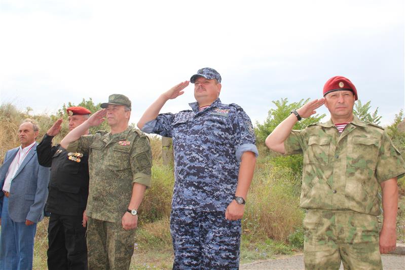 В Севастополе состоялось чествование бойцов ОМОН «Беркут», заслуживших право ношения крапового берета (фото, видео)