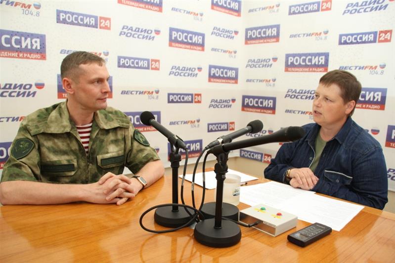 Представитель управления Восточного округа Росгвардии рассказал о проводимой в ведомстве воспитательной и социальной работе в прямом эфире «Радио России»