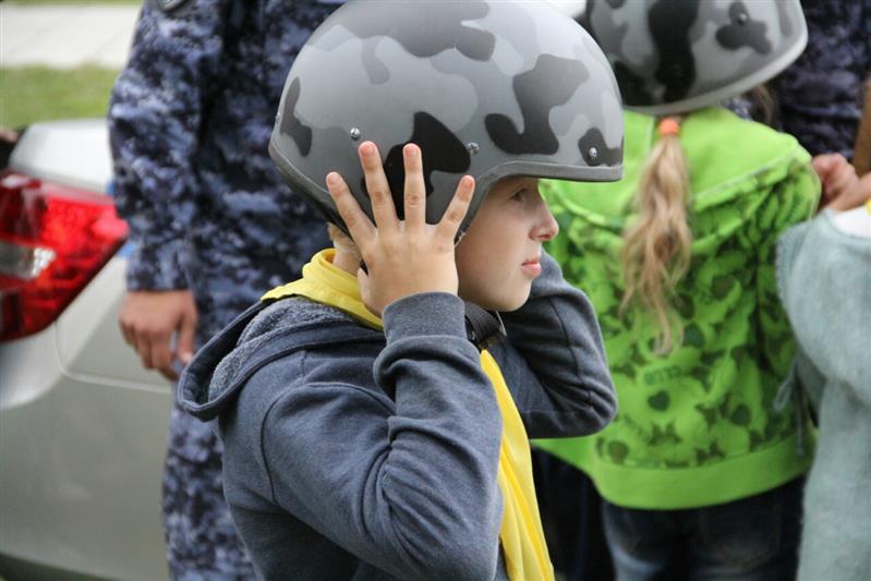 Тематическое мероприятие проведено росгвардейцами в детском лагере «Ракета» в Московской области