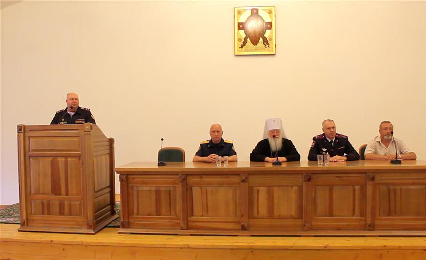 Представители руководства новгородского областного управления Росгвардии приняли участие в открытии военно-патриотического слета «Иверский городок-2019»
