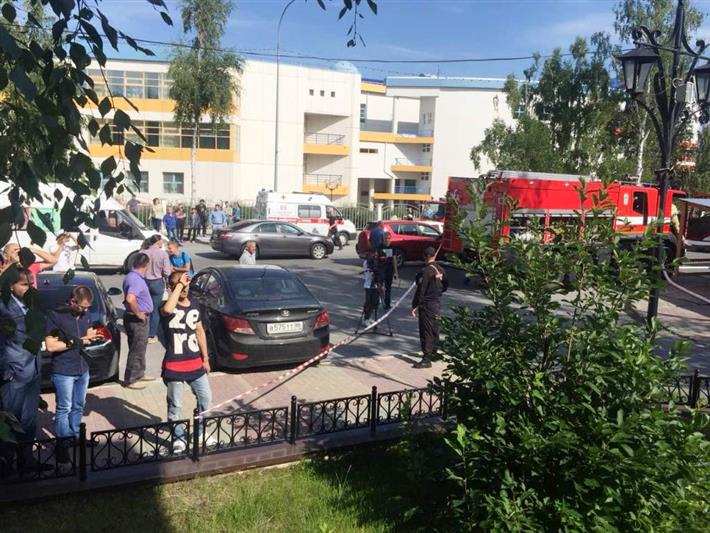 Сотрудники Росгвардии оказали помощь экстренным службам на пожаре в Ханты-Мансийске