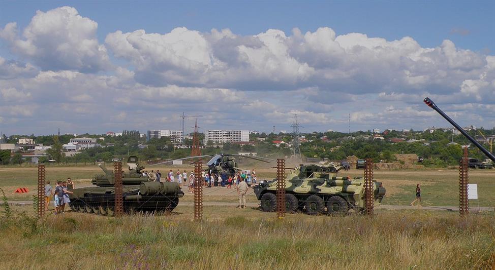 Росгвардейцы Крыма приняли участие в Международном военно-техническом форуме «Армия-2019» (фото)