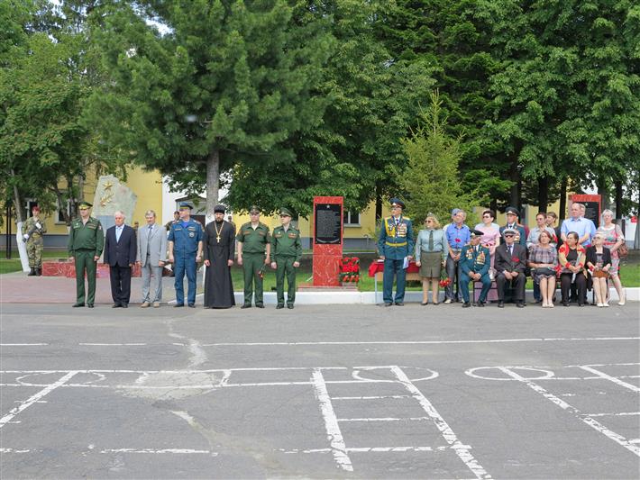 В северском соединении Росгвардии прошло торжественное мероприятие, посвященное открытию Аллеи Славы