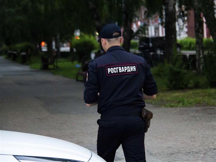 Кузбасский начинающий журналист отправился в ночное дежурство с экипажем Росгвардии