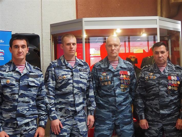 Ветераны боевых действий из Росгвардии приняли участие в торжественном возвращении на Родину наград советских солдат