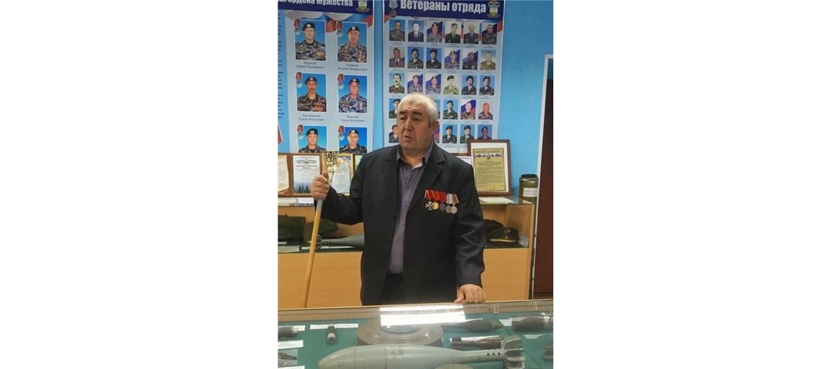 Сотрудники уфимского ОМОН встретились с кавалером ордена Мужества в День ветеранов боевых действий