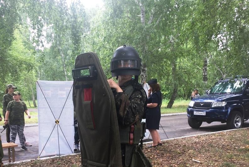 Офицеры СОБР приняли участие в открытии третьей смены областного военно-исторического лагеря «Патриот Зауралья»