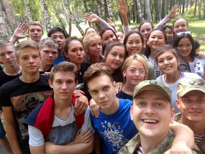 Хакасские росгвардейцы провели познавательный урок для ребят из спортивно-образовательного лагеря