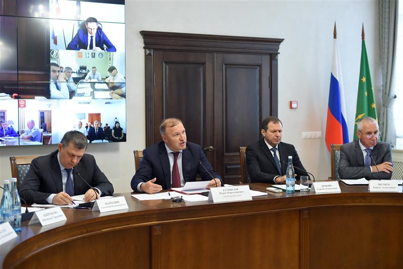Начальник адыгейского управления Росгвардии доложил о мерах обеспечения безопасности объектов ТЭК на совещании у главы региона 