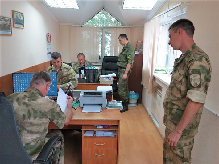 Заместитель командующего Сибирским округом Росгвардии проверил состояние техники и вооружения подразделений ведомства, расположенных в Томской области 
