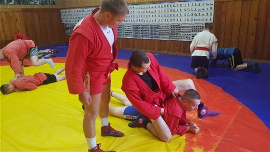 Чемпион мира и Европы провёл мастер-класс по самбо для бойцов екатеринбургских спецподразделений Росгвардии