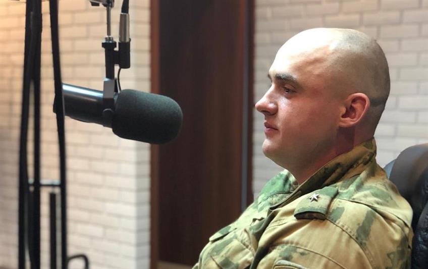 В преддверии Дня физкультурника офицер Росгвардии и его супруга стали гостями иркутской радиостанции (аудио)