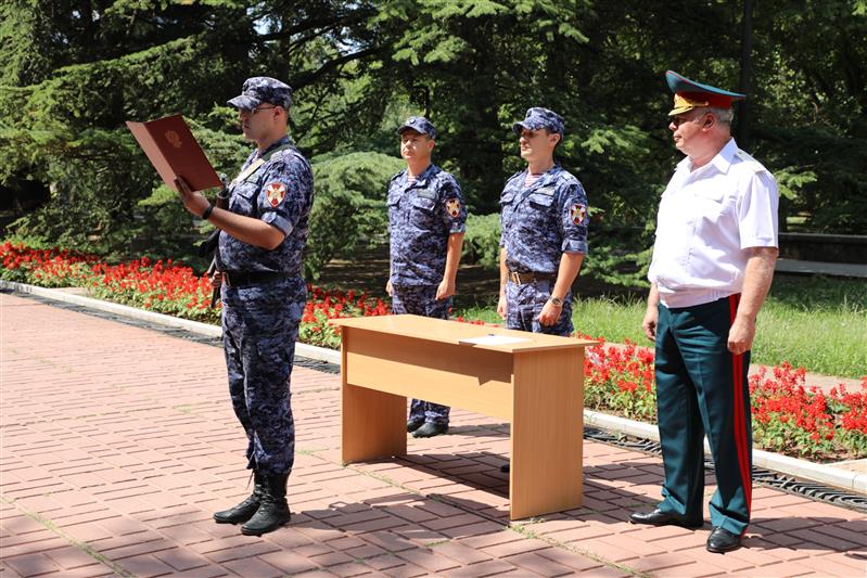 В Крыму новобранцы Росгвардии торжественно присягнули на верность Отечеству (фото, видео)