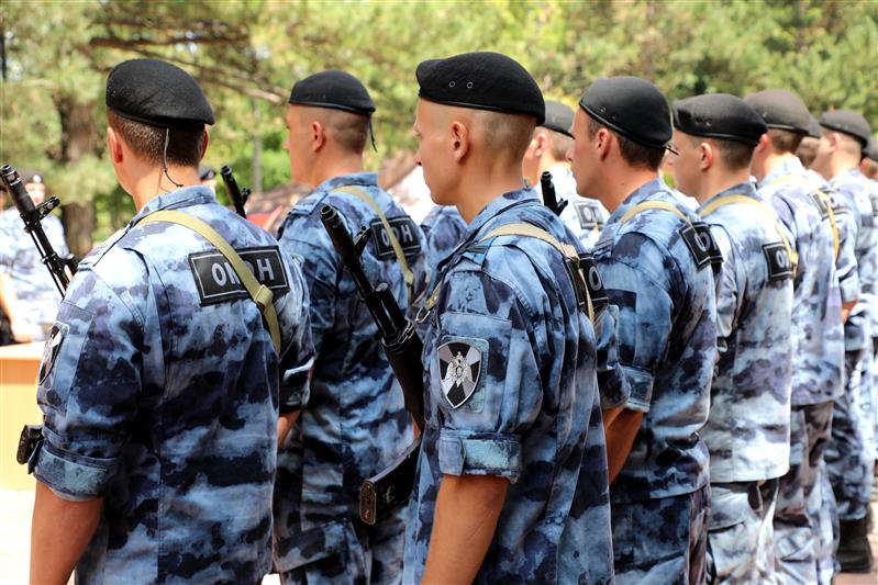 В Крыму новобранцы Росгвардии торжественно присягнули на верность Отечеству (фото, видео)