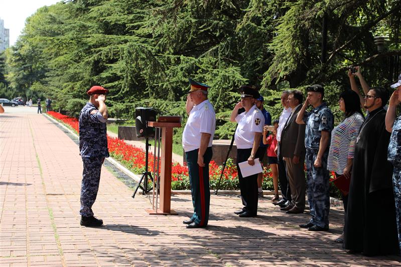В Крыму новобранцы Росгвардии торжественно присягнули на верность Отечеству (фото, видео)