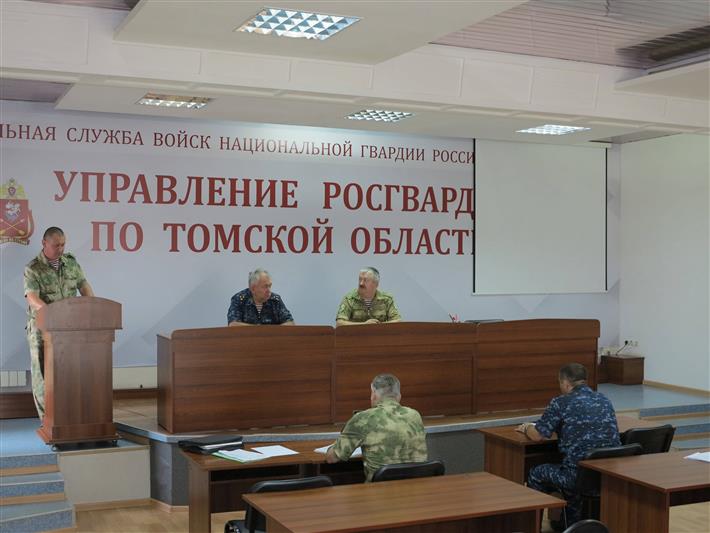Заместитель командующего Сибирским округом Росгвардии проверил состояние техники и вооружения подразделений ведомства, расположенных в Томской области 