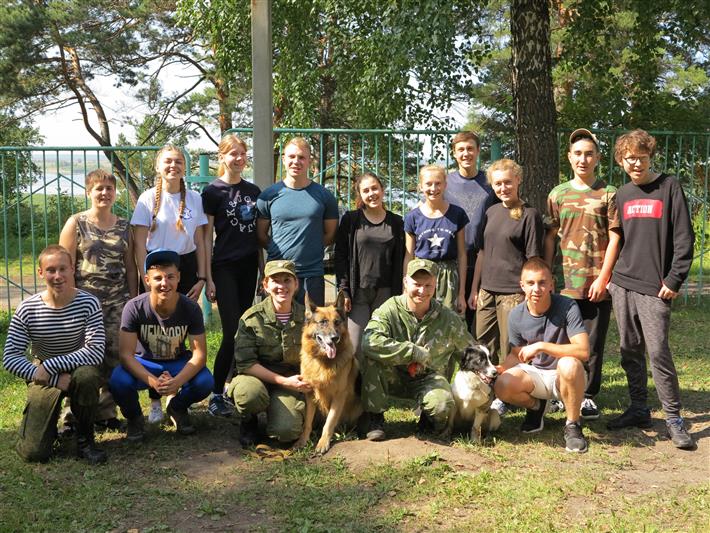 Томские росгвардейцы и представители общественной организации «Сыны Отечества» провели для детей военно-патриотическое мероприятие