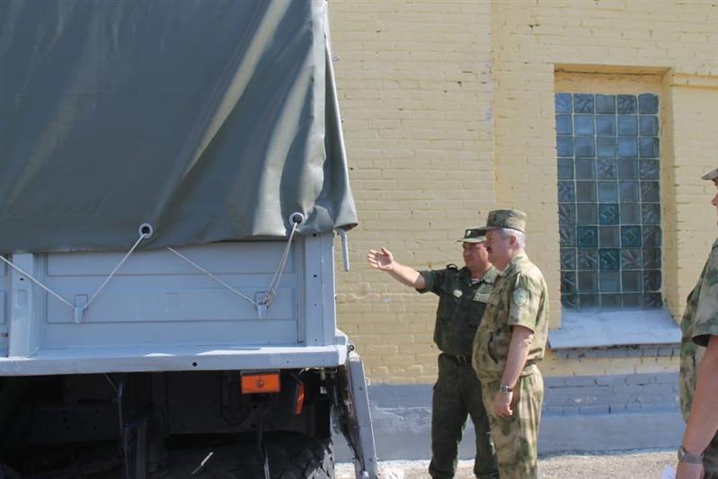 Заместитель командующего Сибирским округом Росгвардии проверил состояние техники и вооружения подразделений ведомства, расположенных в Томской области 