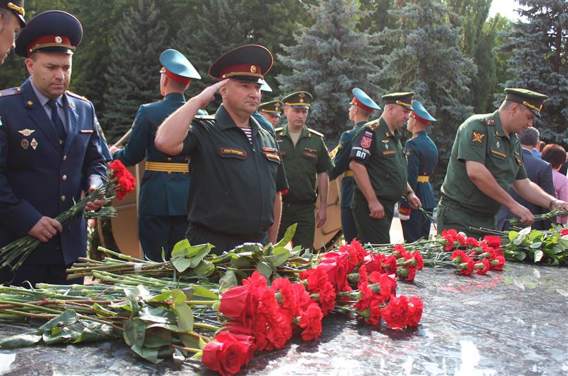 Росгвардия приняла участие в праздновании 76-й годовщины победы в Курской битве