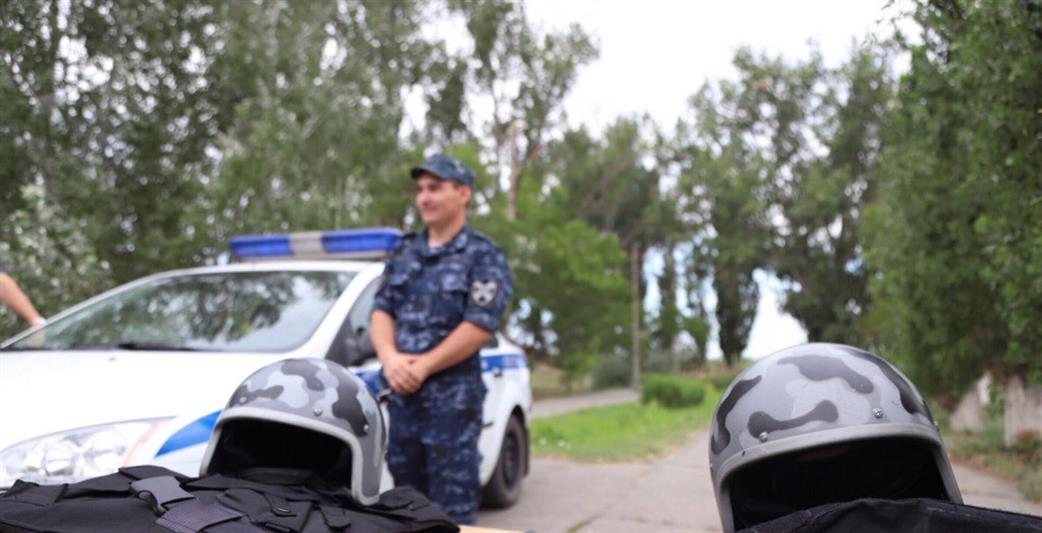 В рамках акции «Каникулы с Росгвардией» сотрудники ведомства провели патриотическое мероприятия для астраханских школьников