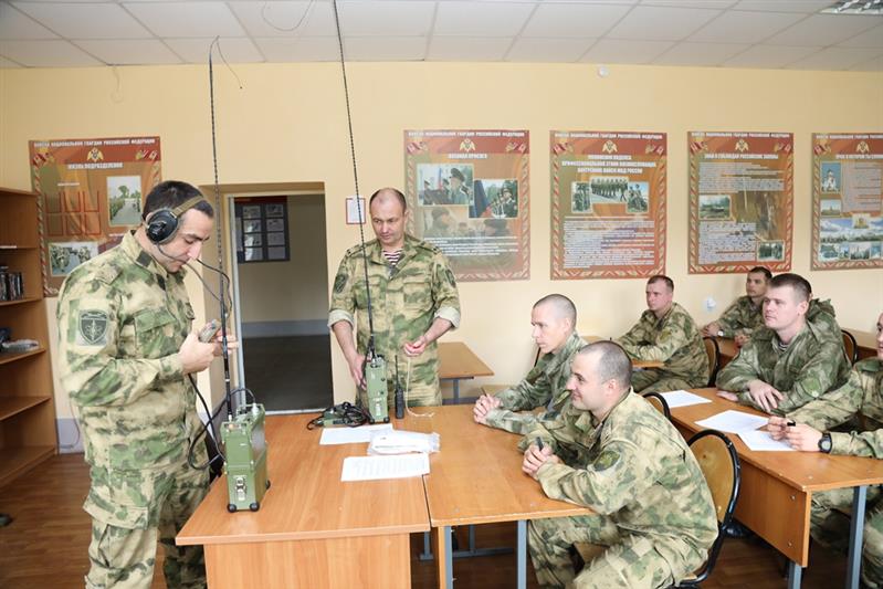 В Уральском округе подвели итоги третьего этапа конкурса профессионального мастерства среди офицеров Росгвардии