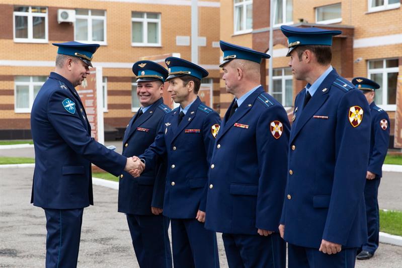 ЧКАЛОВСКОМУ АВИАЦИОННОМУ ПОЛКУ ОСОБОГО НАЗНАЧЕНИЯ ВРУЧИЛИ БОЕВОЕ ЗНАМЯ