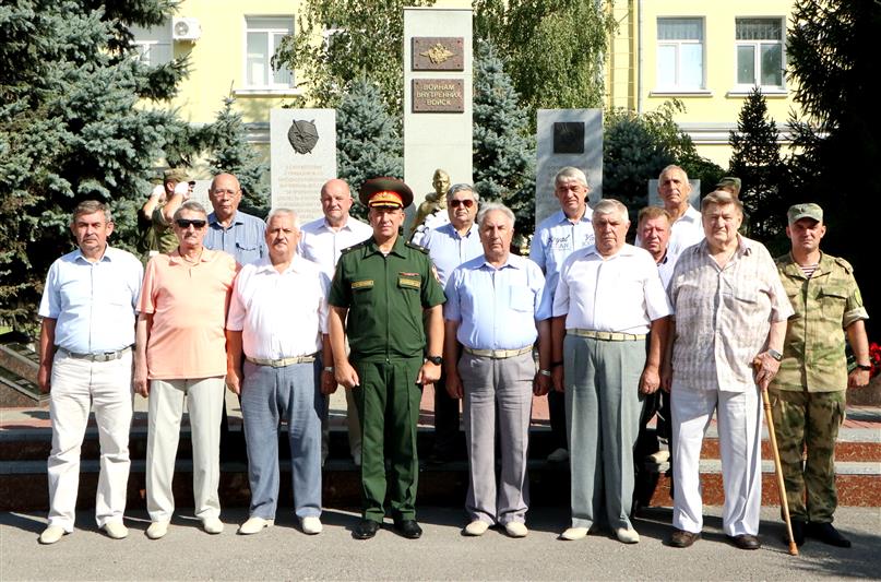 Росгвардейцы провели памятное мероприятие, посвященное 20-летию разгрома боевиков, вторгшихся на территорию Республики Дагестан