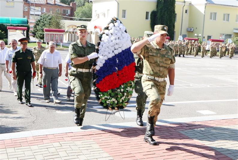 Росгвардейцы провели памятное мероприятие, посвященное 20-летию разгрома боевиков, вторгшихся на территорию Республики Дагестан