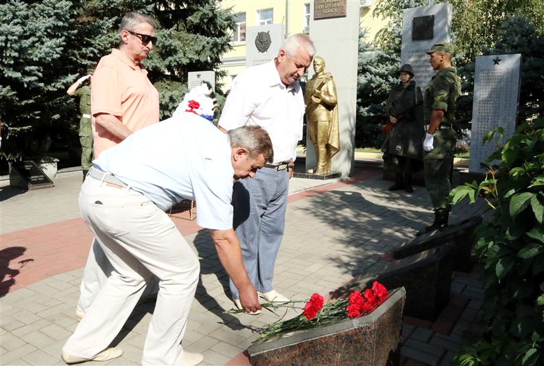 Росгвардейцы провели памятное мероприятие, посвященное 20-летию разгрома боевиков, вторгшихся на территорию Республики Дагестан