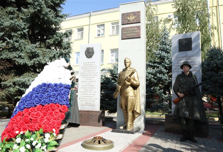 Росгвардейцы провели памятное мероприятие, посвященное 20-летию разгрома боевиков, вторгшихся на территорию Республики Дагестан