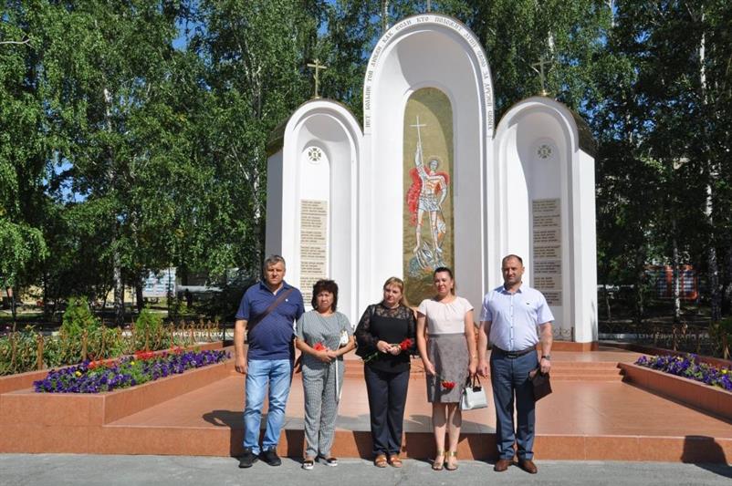 В Новосибирском военном институте Росгвардии почтили память выпускника, погибшего при исполнении воинского долга
