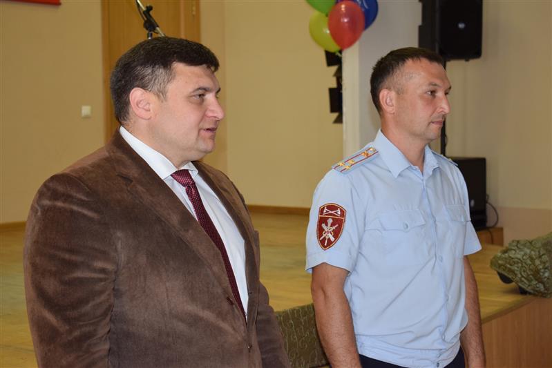 Президент благотворительного фонда «Защитник счастья» встретился с семьями погибших воинов правопорядка в Татарстане 