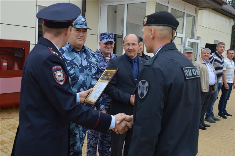 Бойцы орловского ОМОН стали победителями межведомственных соревнований кинологов, посвященных погибшему сослуживцу